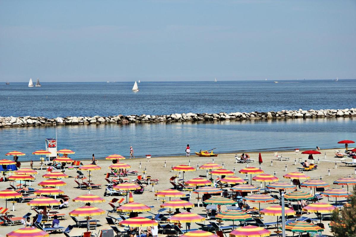 Residence Algarve Rimini Eksteriør bilde